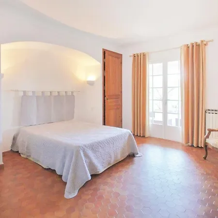 Apartment Grimaud *